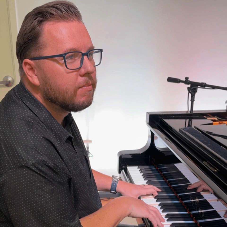joe-piano.png